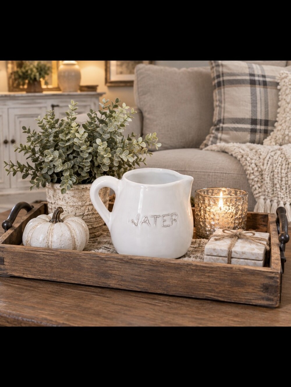 💧POTTERY BARN Ceramic Water Pitcher💧
